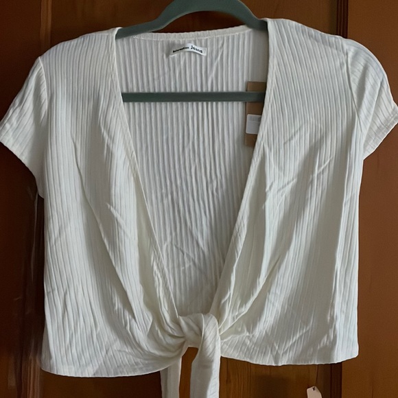 Reformation Tops - NWOT reformation flora knit top